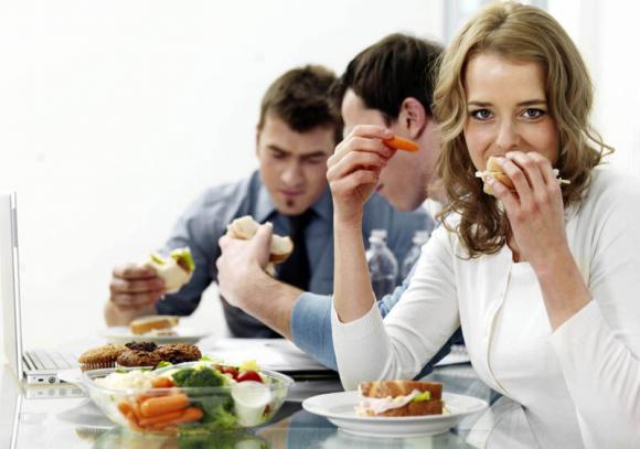 Dieta monótona, una de las responsables de los déficits nutricionales en los argentinos 