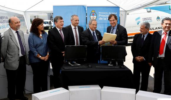 Pcia. de Bs. As. recibió 5 ambulancias y 555 computadoras del gobierno nacional 
