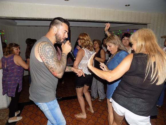 FIESTA FIN AÑO CON ¨MIS CHICAS¨ EVENTO PRIVADO