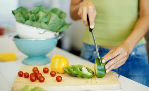 Consejos para la elaboración y traslado seguro de alimentos en las fiestas
