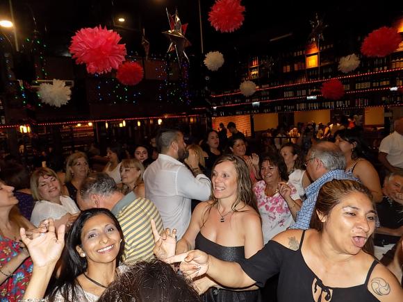 SHOW GUSTAVO SANTILLAN EN¨LA CANTINA DE MI TIO¨