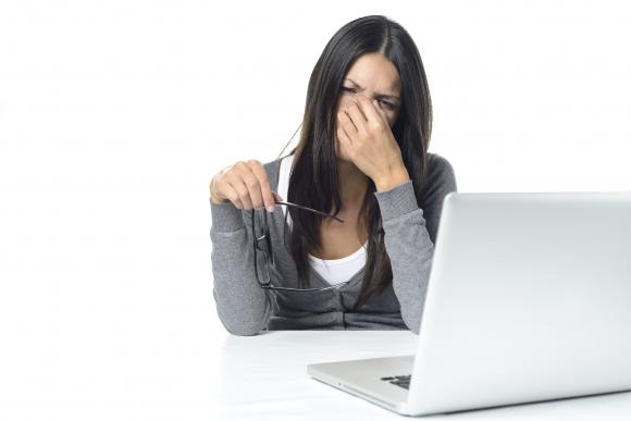 Crece el cansancio visual por sobreexposición a las pantallas 