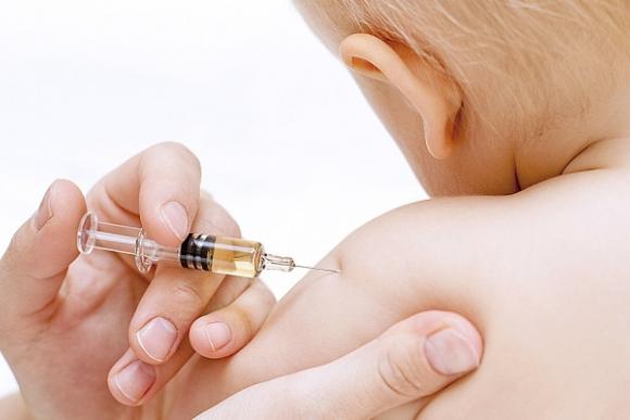 Convocan a vacunar a bebés, niños y niñas contra el meningococo