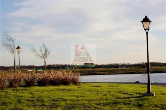 Terreno 900m² (Barrio Cerrado-Escobar)