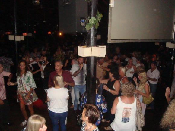 SHOW GUSTAVO SANTILLAN EN ¨CATALEJO¨