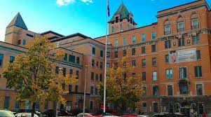 Canadá: suscita fuertes protestas la decisión Hospital Santísimo Sacramento de retirar un crucifijo del hall de entrada