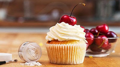 Cupcakes con guindas y almendras