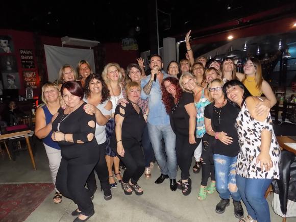 SHOW GUSTAVO SANTILLAN EN ¨PRISCILLA RESTO¨