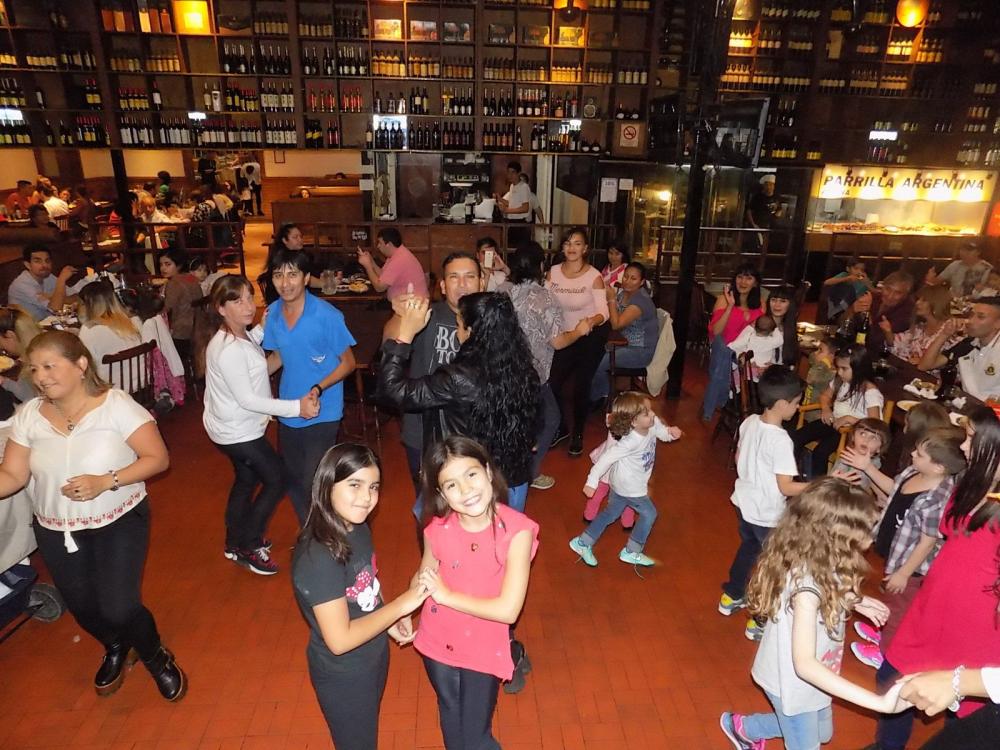 SHOW GUSTAVO SANTILLAN EN¨LA CANTINA DE MI TIO¨