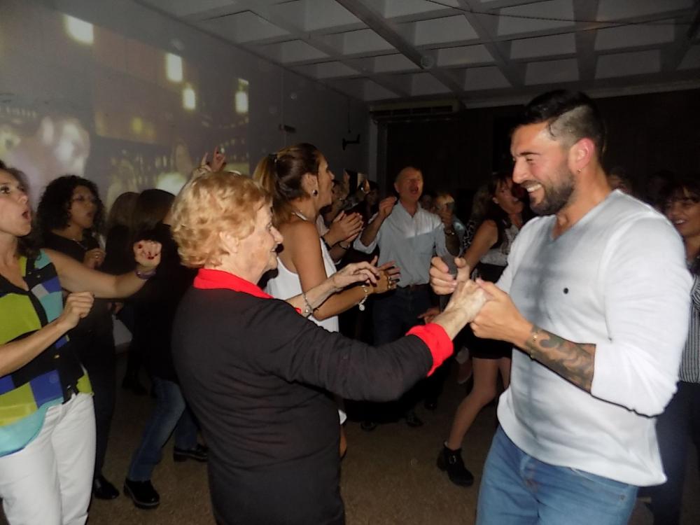 SHOW GUSTAVO SANTILLAN EN ¨BOMBEROS VTE LOPEZ¨