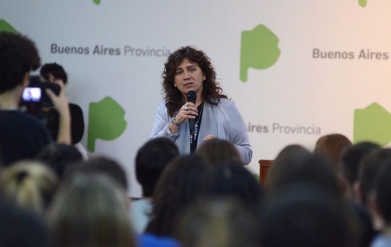 La ministra Ortiz dio la bienvenida a los más de 1.000 residentes que ingresan a los hospitales