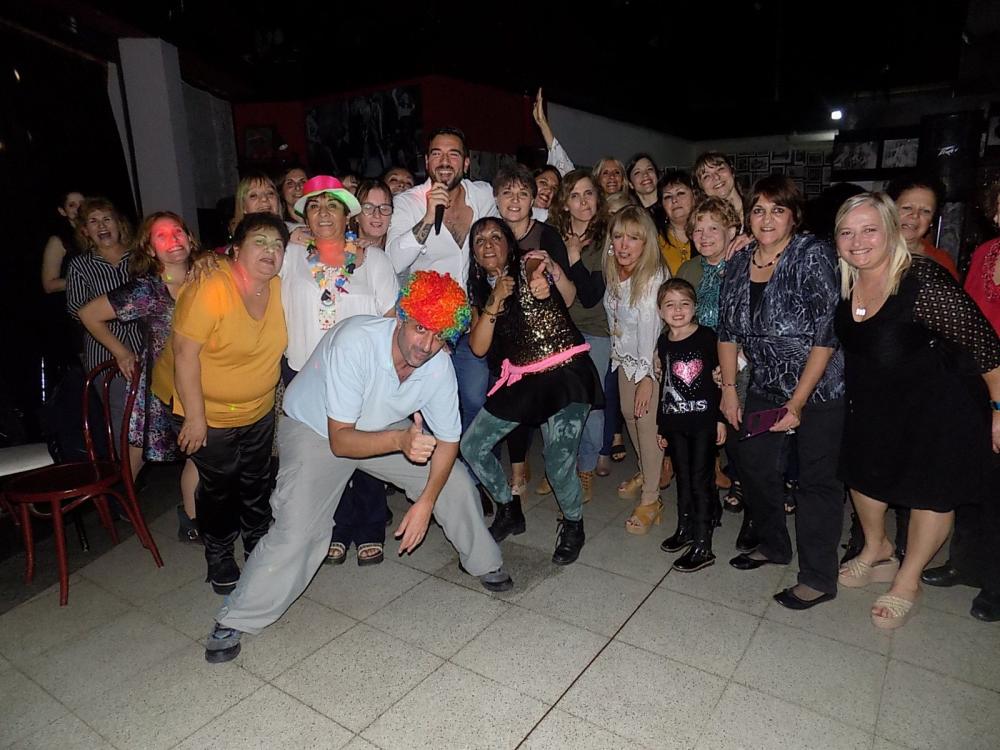 SHOW GUSTAVO SANTILLAN EN ¨PRISCILLA¨