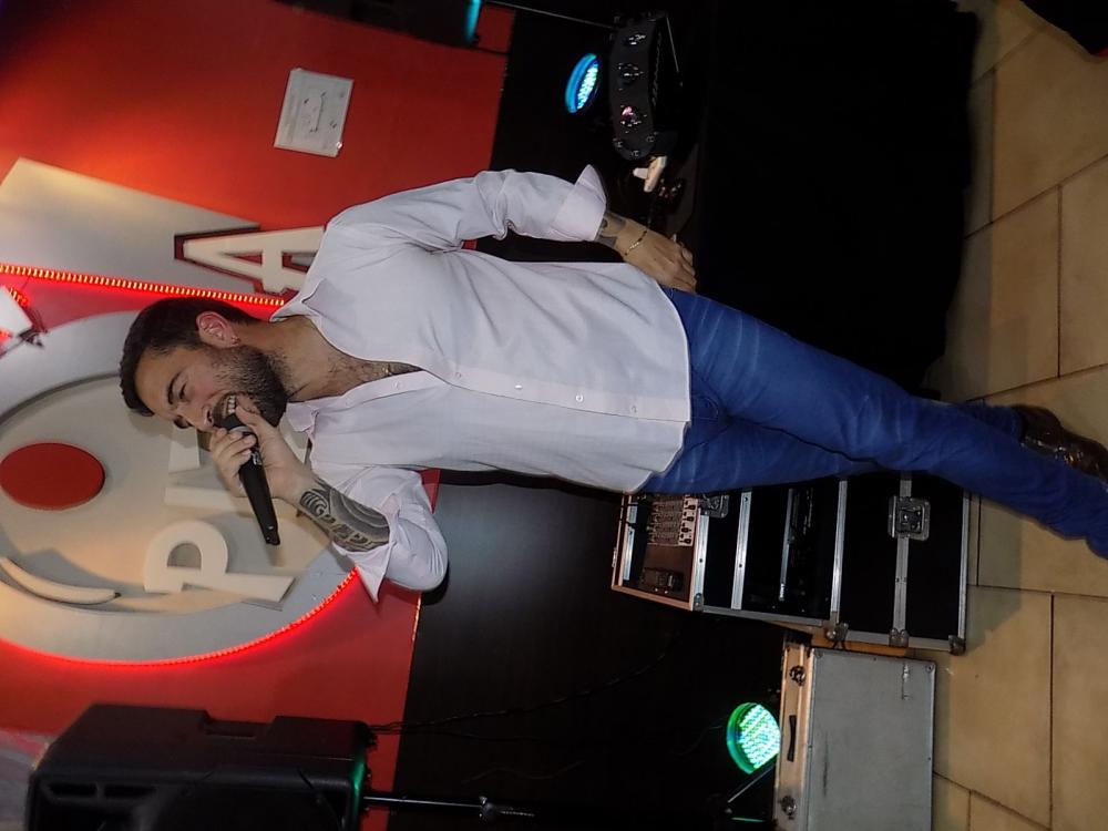 SHOW GUSTAVO SANTILLAN EN ¨ Q PIZZA SAN FDO¨