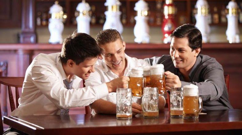 Destacan que se incorporan muchas calorías por el consumo de alcohol