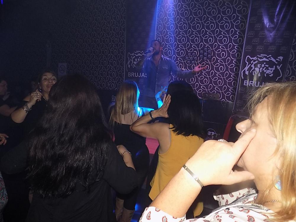 SHOW GUSTAVO SANTILLAN EN ¨BRUJAS¨