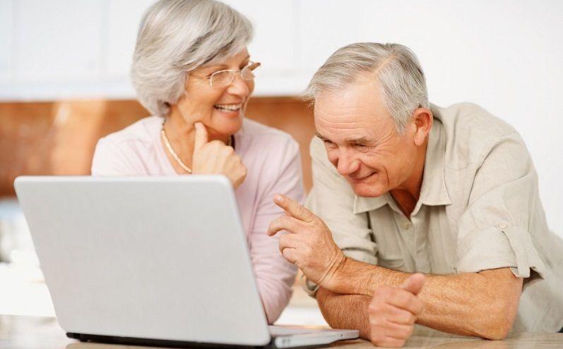 Saber usar Internet mejora la autoestima de los adultos mayores