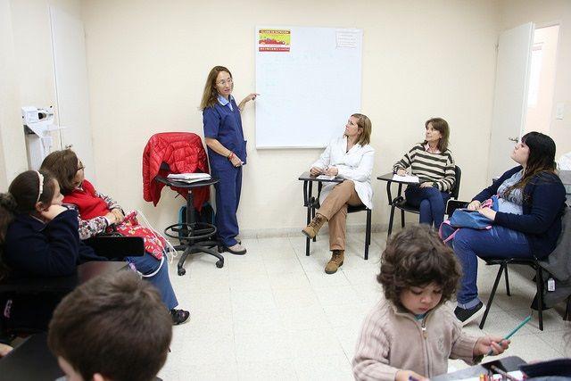 Beccar: Se realizó una charla informativa sobre el programa de obesidad infantil