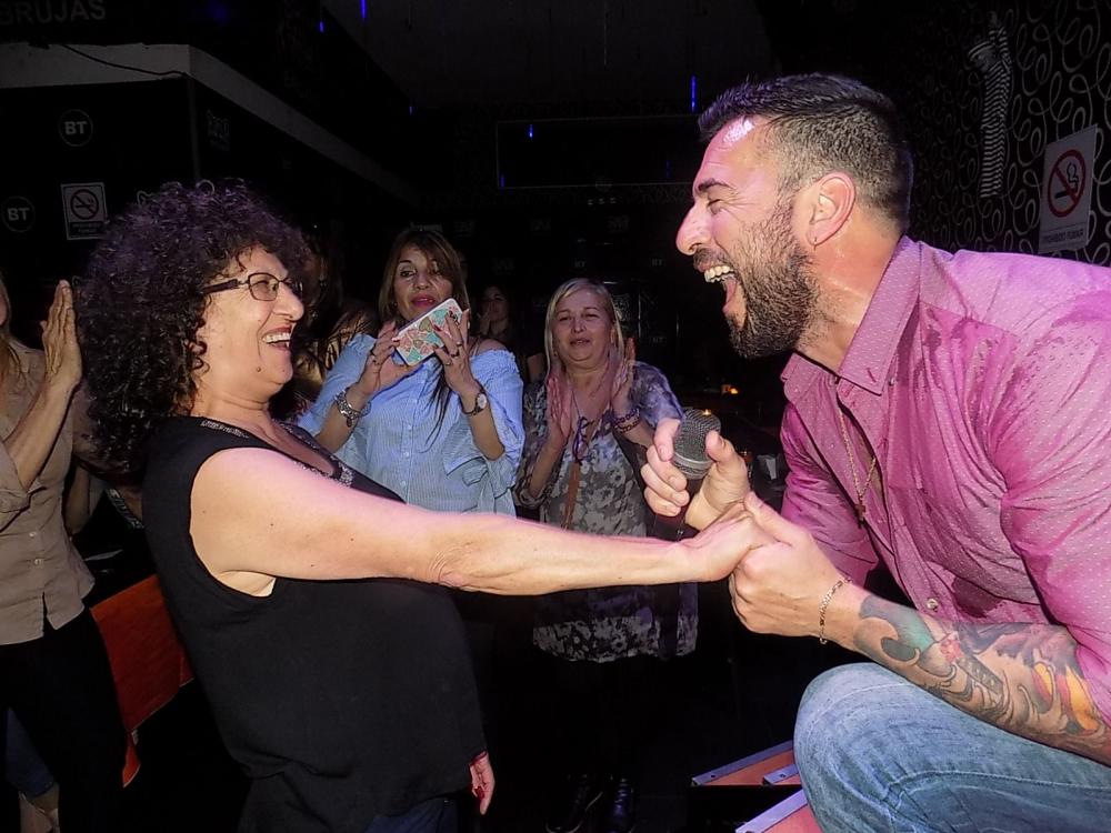 SHOW GUSTAVO SANTILLAN EN ¨BRUJAS¨