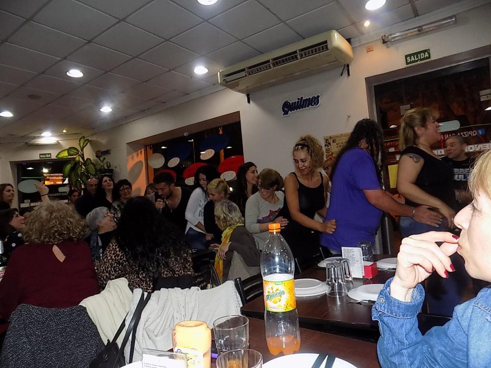 SHOW GUSTAVO SANTILLAN EN ¨QPIZZA SAN FDO¨