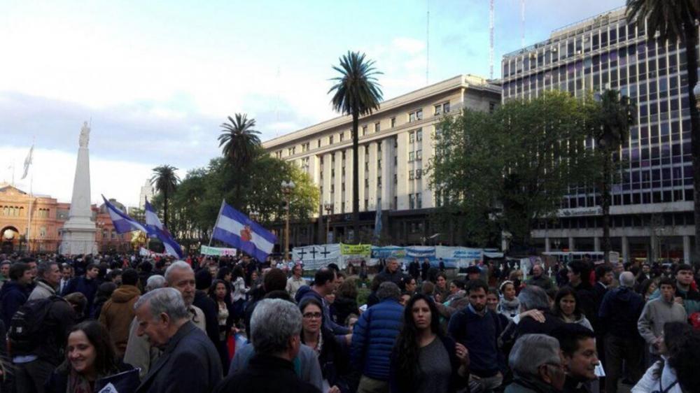 Miles de personas marcharon al Congreso contra el aborto no punible