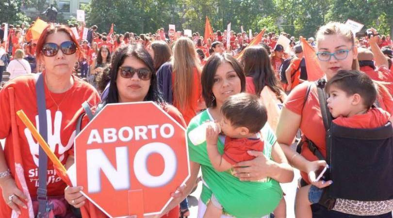 Iglesia se une a marcha por la vida en Argentina