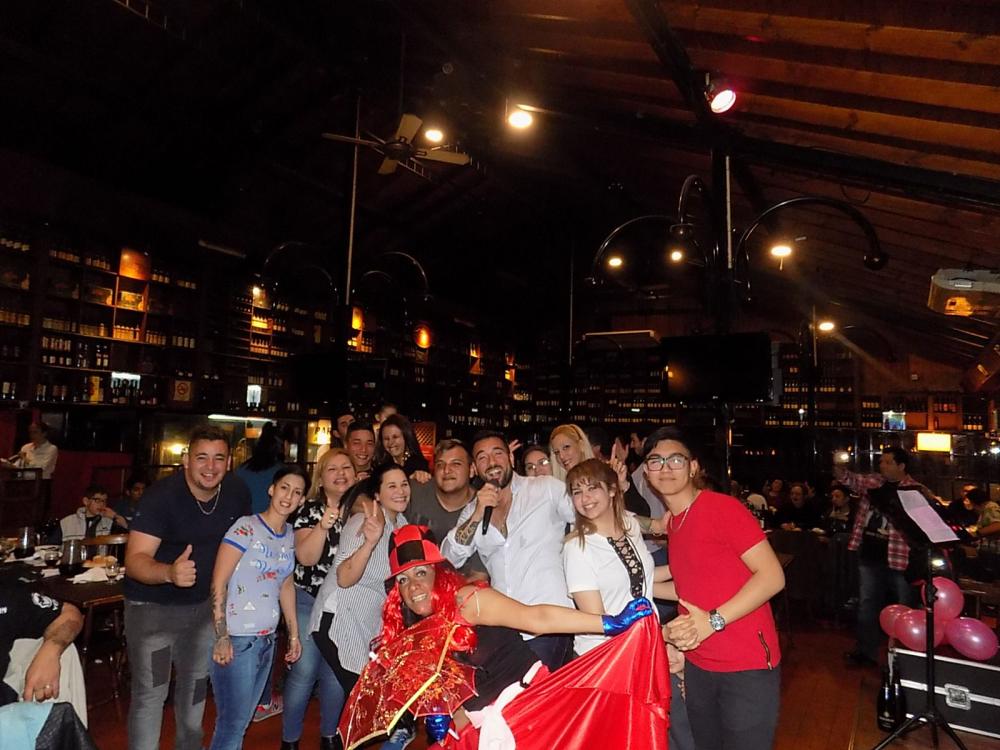 SHOW GUSTAVO SANTILLAN EN ¨LA CANTINA DE MI TIO¨