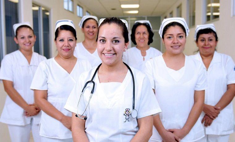 Existe preocupación por la escasez de enfermeros en el país
