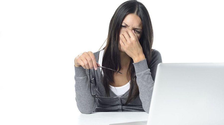 Ojo seco: consecuencias de una vida frente a las pantallas