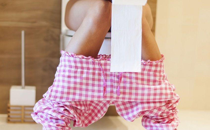 La posición defecatoria puede aliviar la constipación