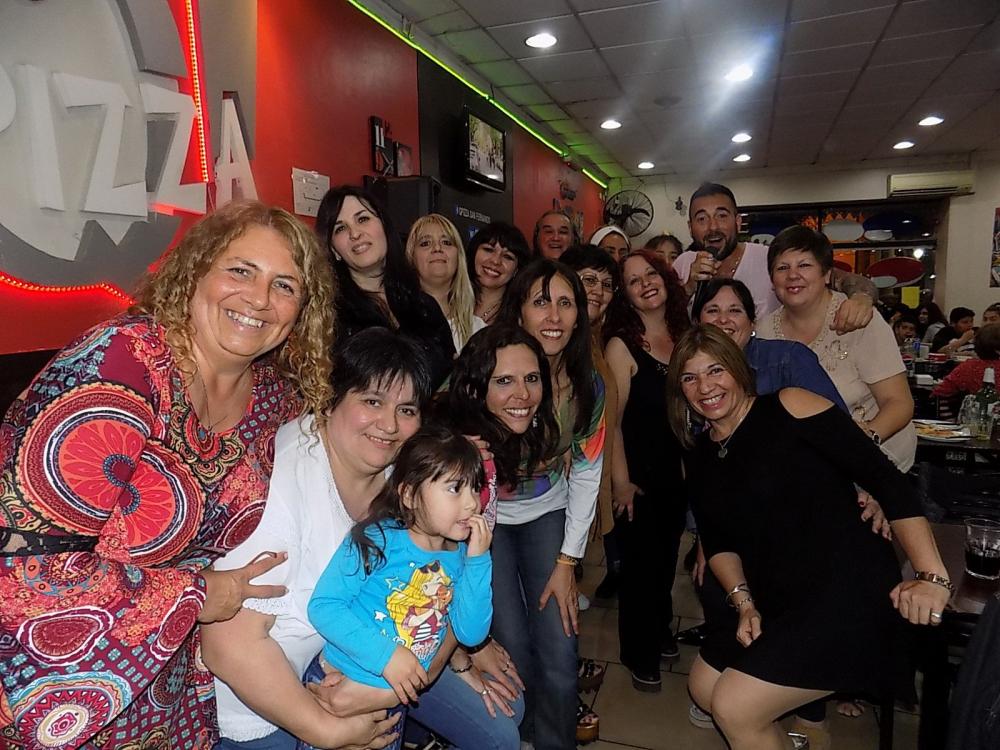 SHOW GUSTAVO SANTILLAN EN ¨ Q PIZZA SAN FDO¨