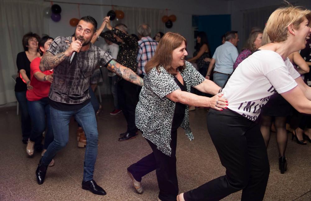 SHOW GUSTAVO SANTILLAN