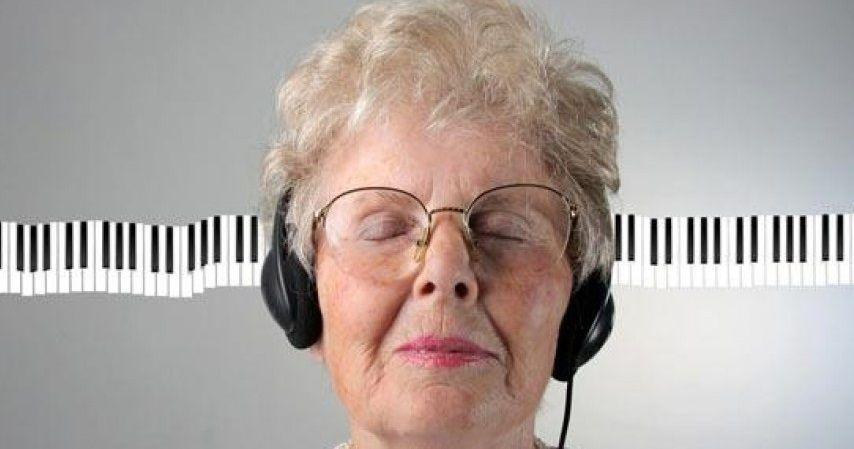 La música mejoraría la atención de las personas con Alzheimer
