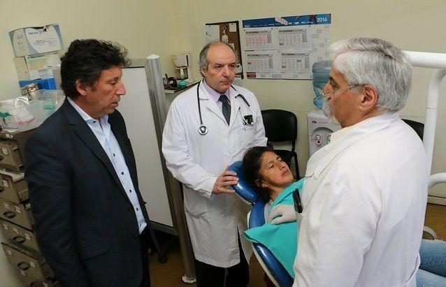 San Isidro: El programa de prótesis dentales ya devolvió más de 100 sonrisas