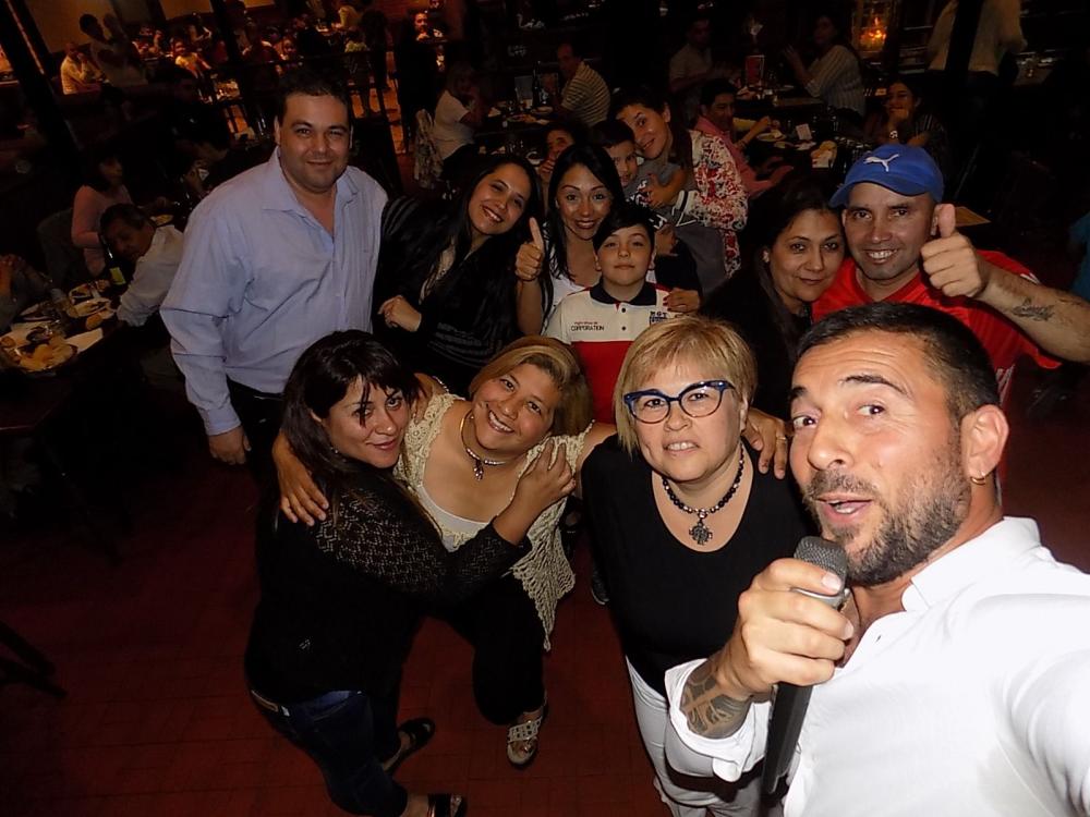 SHOW GUSTAVO SANTILLAN EN ¨LA CANTINA DE MI TIO¨