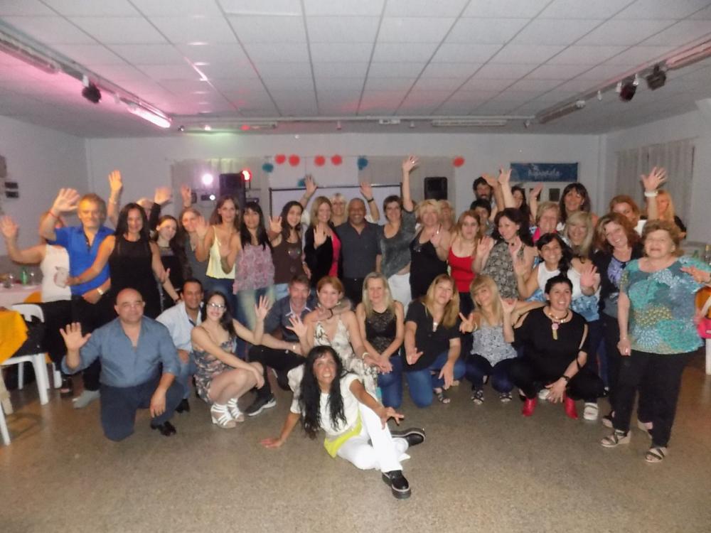 FIESTA EN EL CLUB UNION OLIVOS