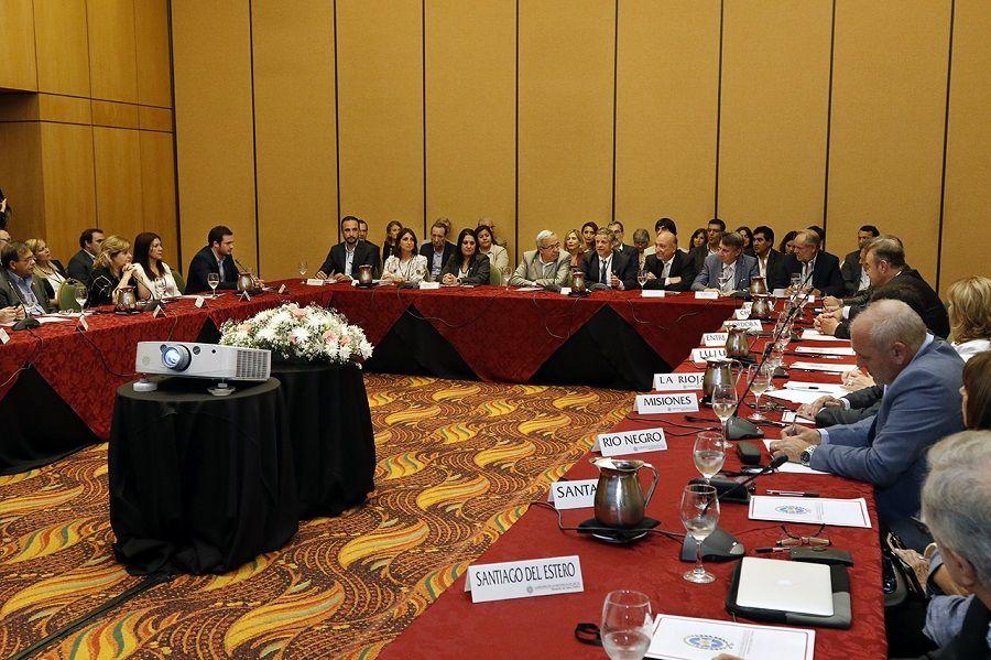 El ministro Rubinstein inauguró en Salta la última reunión del año del Consejo Federal de Salud