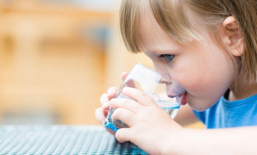 Advierten sobre los efectos de la ola de calor en bebés y niños