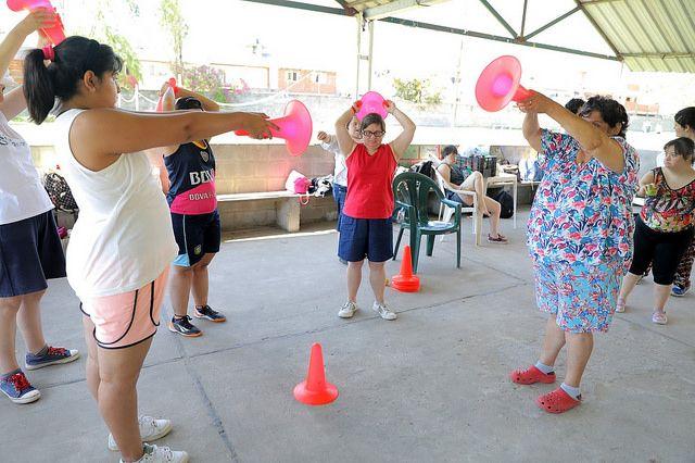SI: Posse visitó la colonia de verano para personas con discapacidad