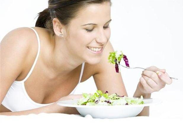 Confirman que comer despacio ayuda a perder peso