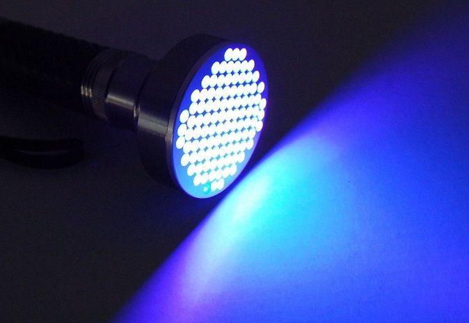 La luz UVC lejana en lugares públicos combatiría el virus de la gripe