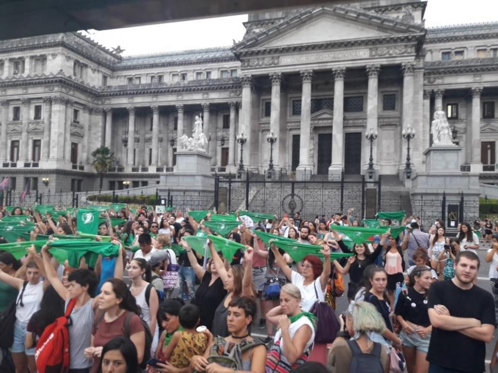 Frente al Congreso, reclamo por el aborto