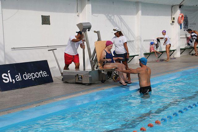 Martínez: Nueva silla acuática para personas con patologías motrices