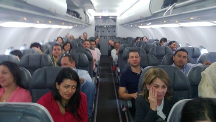 ¿Qué probabilidad tienen los pasajeros de un avión de contagiarse gripe?