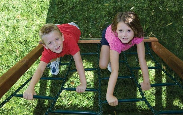 Por qué los niños necesitan jugar al aire libre