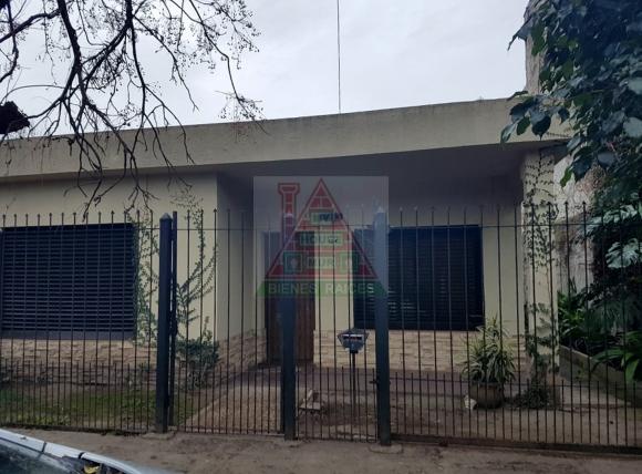 Dos Casas 4 y 3 ambientes (Beccar)