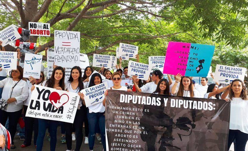 Victoria provida en El Salvador, fracasa intento de legalizar el aborto