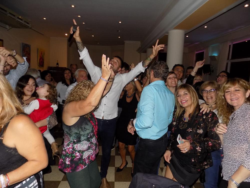 SHOW GUSTAVO SANTILLAN EN ¨VIVANCO¨