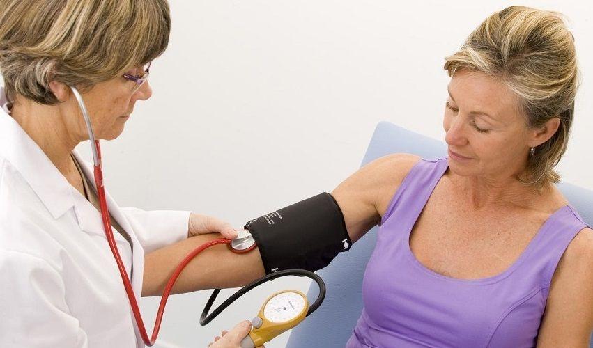 Sustancias y hábitos cotidianos que aumentan la presión arterial