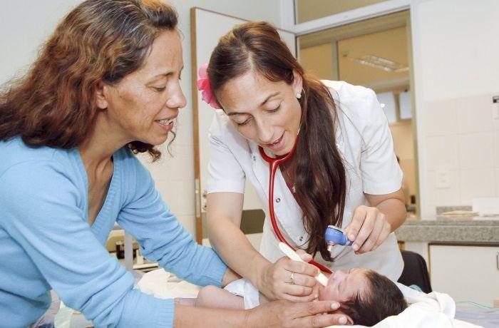 La provincia incorporó más de 300 médicos a hospitales públicos bonaerenses