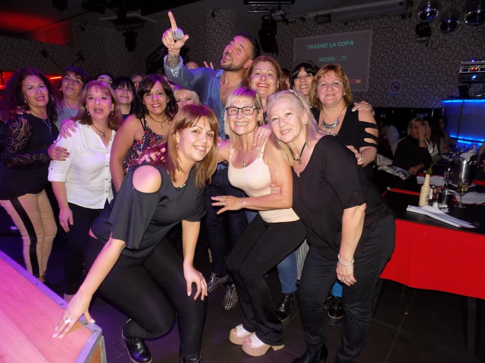 SHOW GUSTAVO SANTILLAN EN ¨BRUJAS TIGRE¨